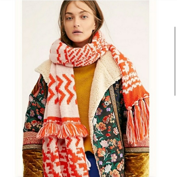 NWT Free People Gold Mustard Fringe Blanket Scarf Boho Chic - Picture 3 of 6